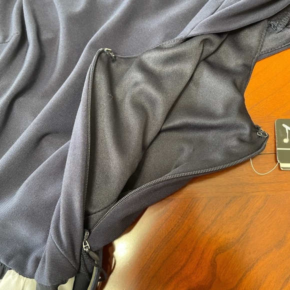 NWT SL Fashion Maxi Dress. Size 6. Navy Blue/Ivory. With belt included. - Picture 5 of 12